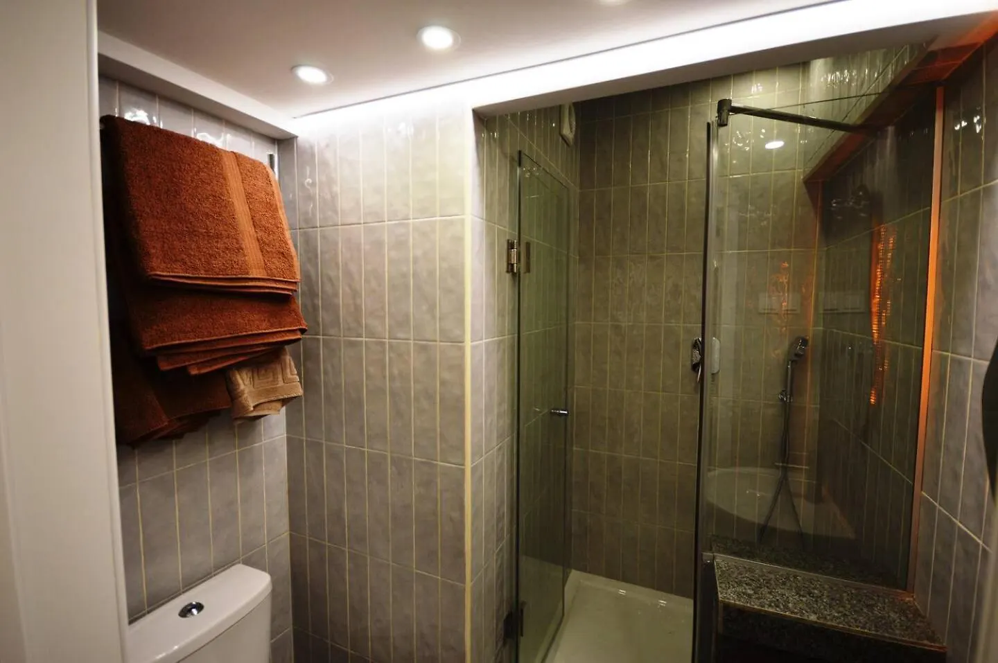 Hotel Kyiv Whisky Box Apartments Ukraine