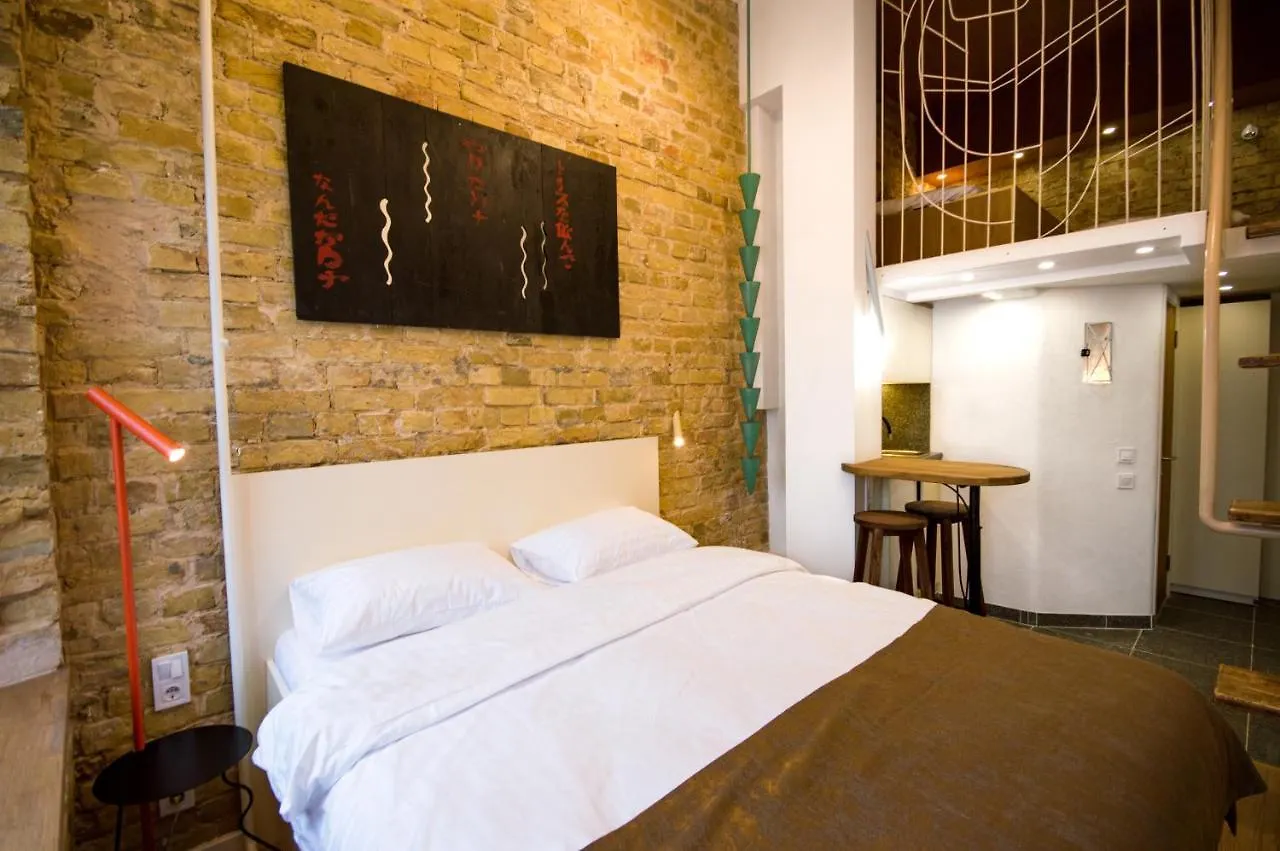 Kyiv Whisky Box Apartments